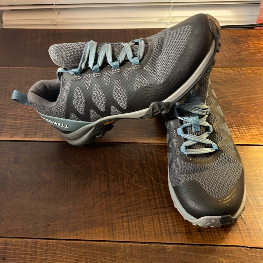 Merrell Siren 3 Women’s Hikers - Size 6